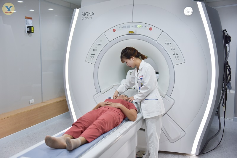 Chụp MRI sọ não để loại trừ các bệnh lí vùng thân não